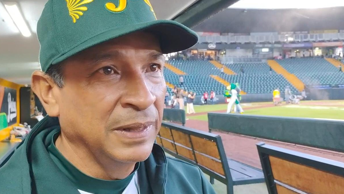Pedro Meré, coach de banca del Club Pericos de Puebla | Jaime Zambrano