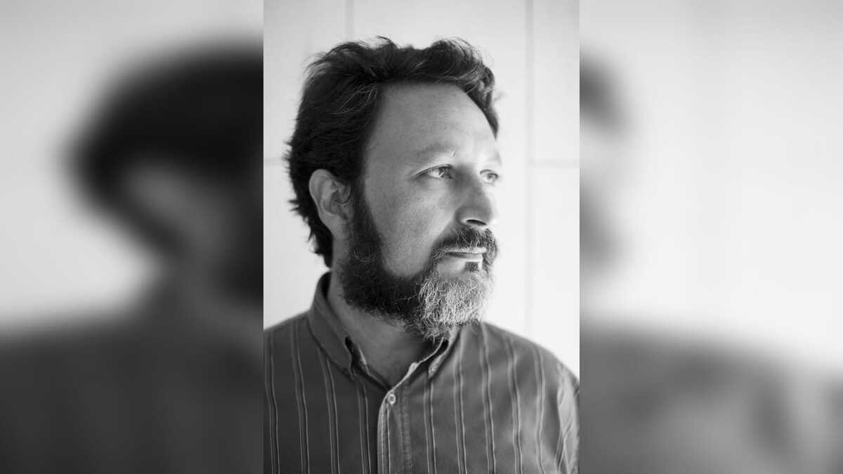 Escritor Luigi Amara ofrecerá conversatorio 'Cambio de velocidad'. | Foto: cortesía de Luigi Amara.