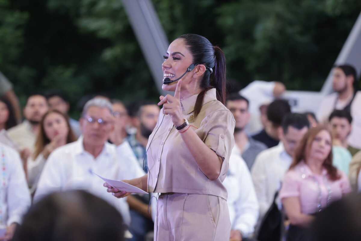 Fanny Arreola Pichardo señaló que los homicidios dolosos en el municipio de Apatzingán se ha reducido. | Foto: X @ARbedolla