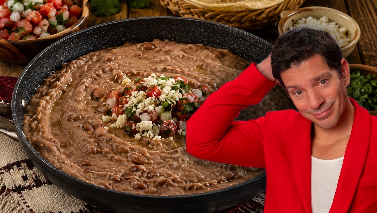 Ingredientes para hacer frijoles maneados estilo Yahir (IA // IG: @lacasadelosfamososmx)