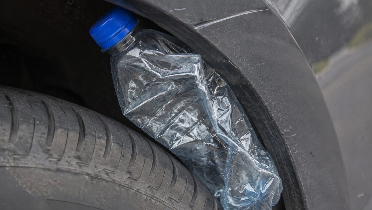 ¿Qué pasa si encuentro una botella de agua en mi auto? | IA