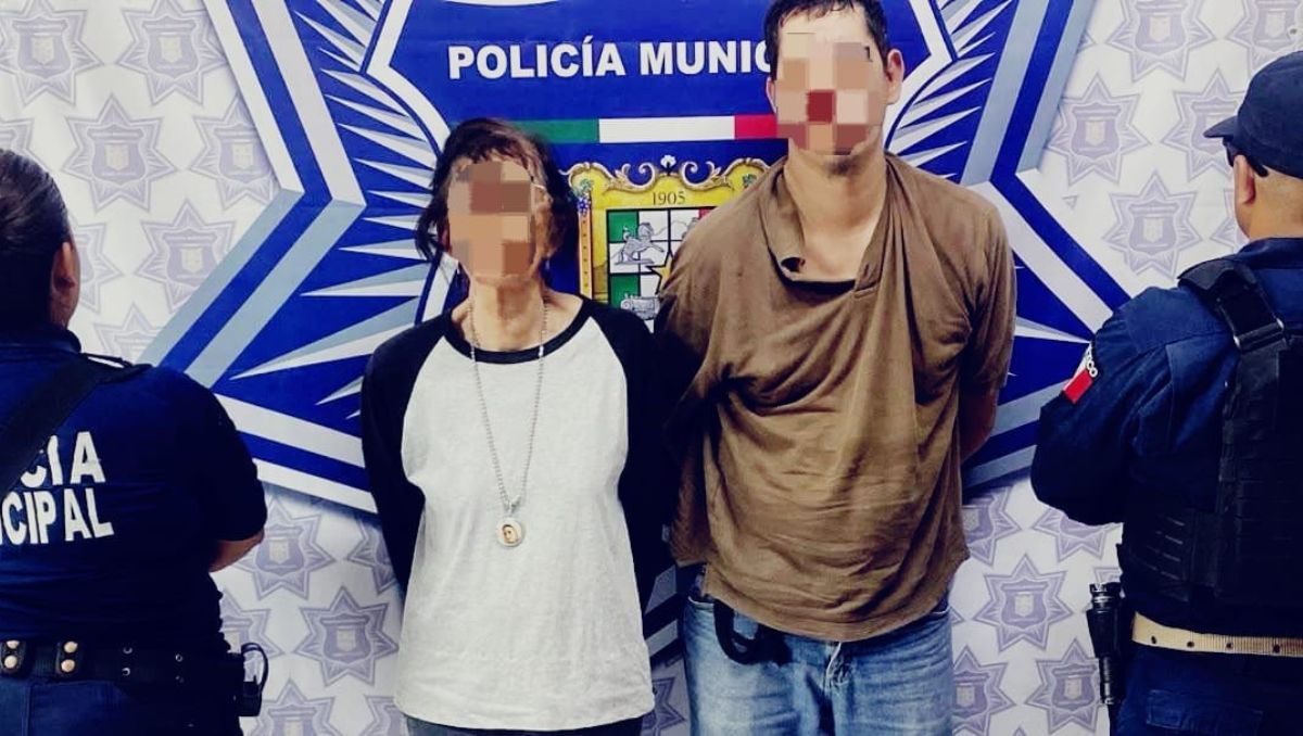 Quedaron detenidos por el presunto delito de sustracción de menores. | Foto: Cortesía Policía Municipal de Gómez Palacio