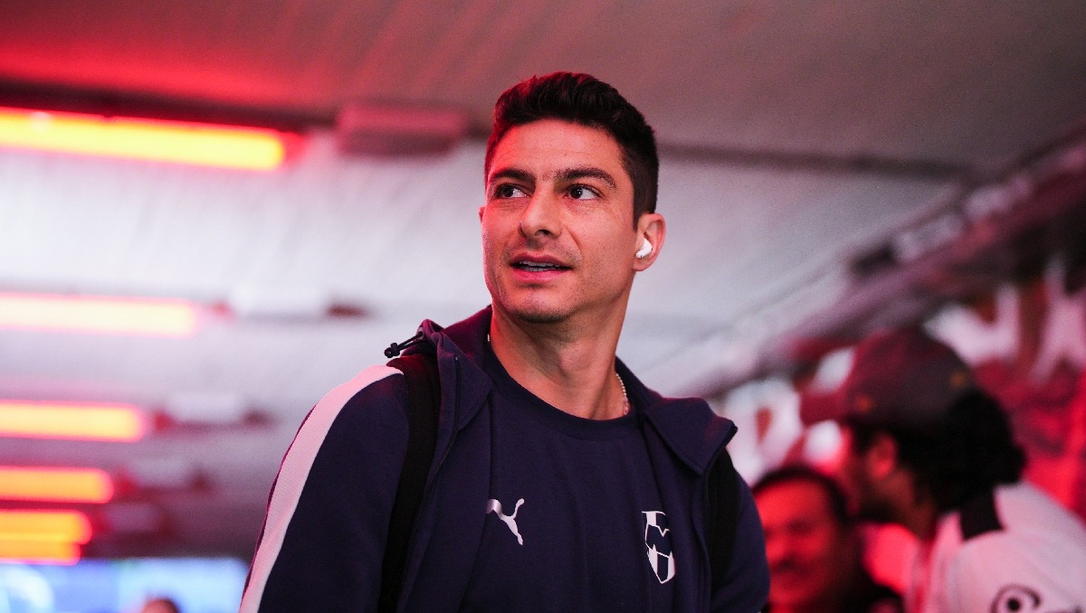 Stefan Medina recibió un permiso especial de Rayados para abandonar temporalmente la concentración y viajar a Colombia por motivos personales.(Imago7)