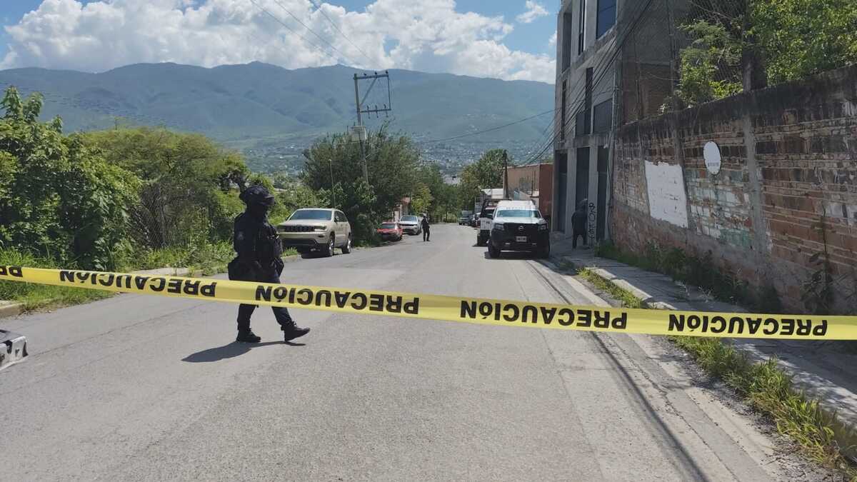 Debido a los trabajos periciales, la circulación sobre la avenida Gobernadores fue interrumpida parcialmente. | Flor Miranda Mayo