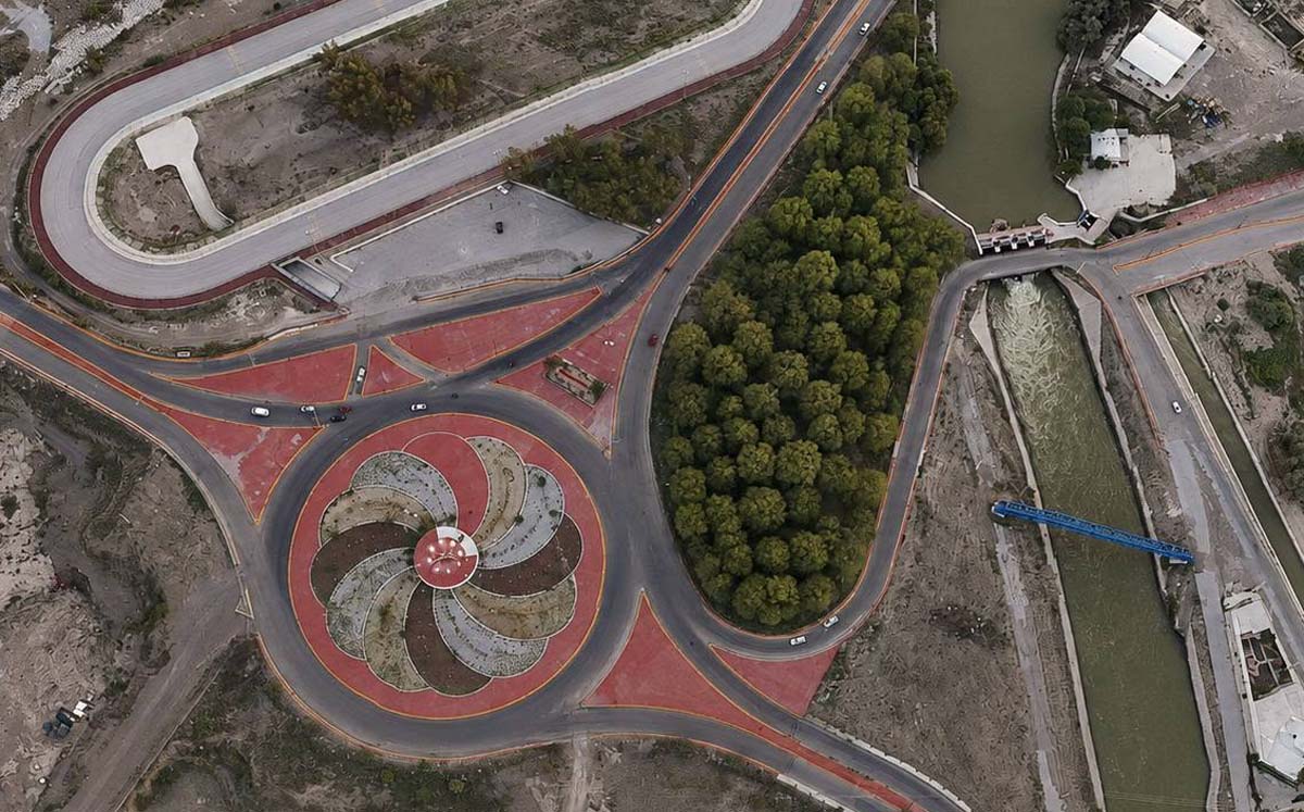 Se anunció un plan agresivo de reforestación en las áreas colindantes de la rotonda Hermila Galindo. | Foto: Cortesía redes gobierno de Lerdo