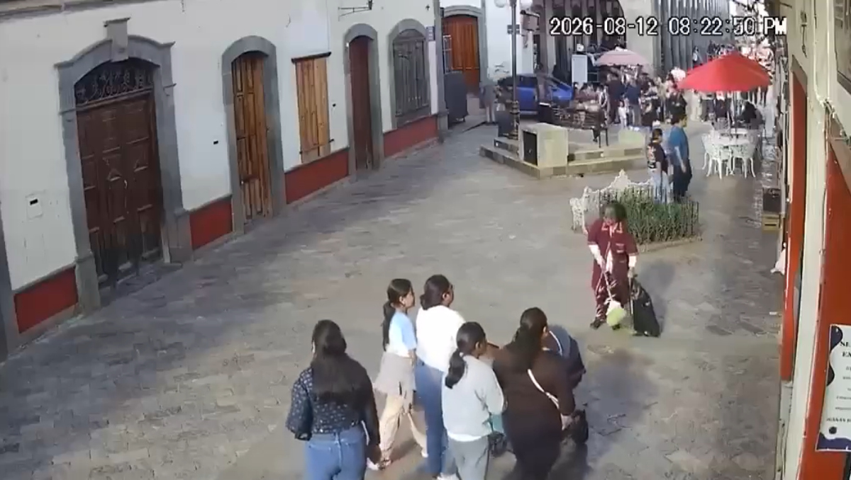 Auto arrolla a varias personas en Zacatlán: detienen a conductor | Especial