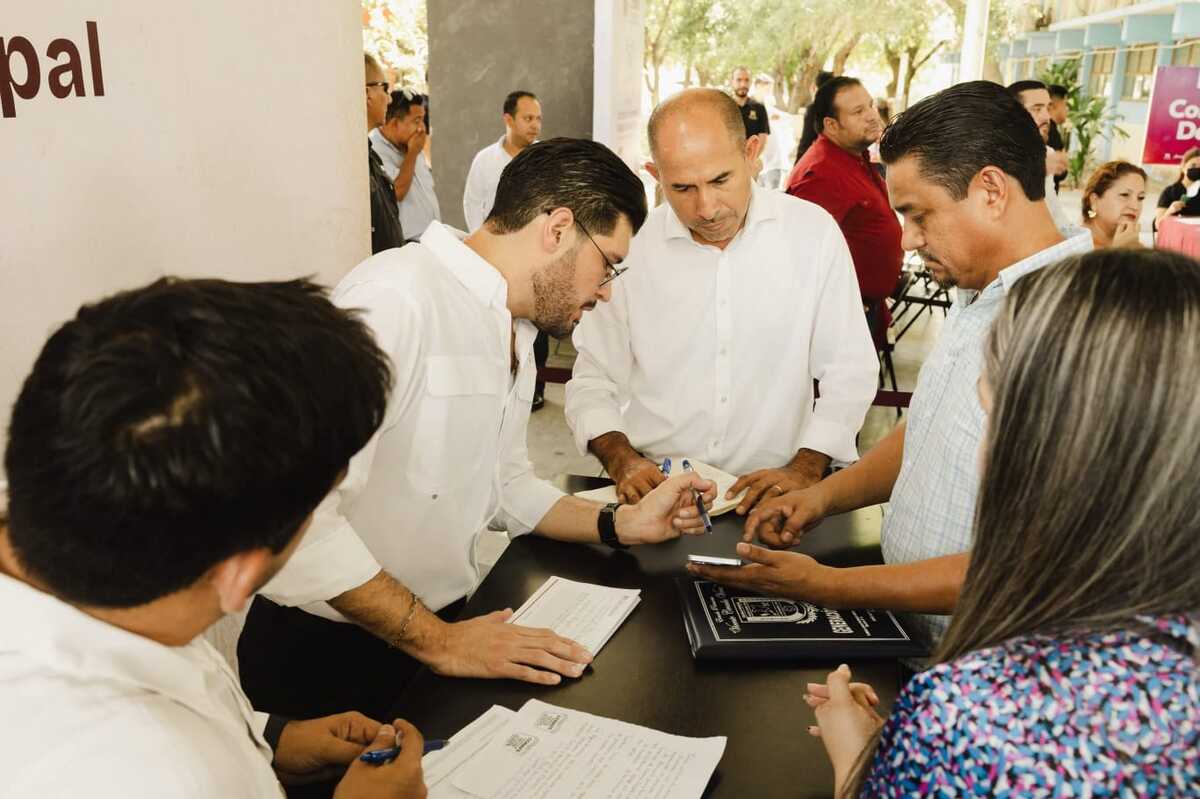 Beto Granados atendió a familias de la colonia San Rafael durante la Audiencia Pública número 78 realizada en Matamoros.