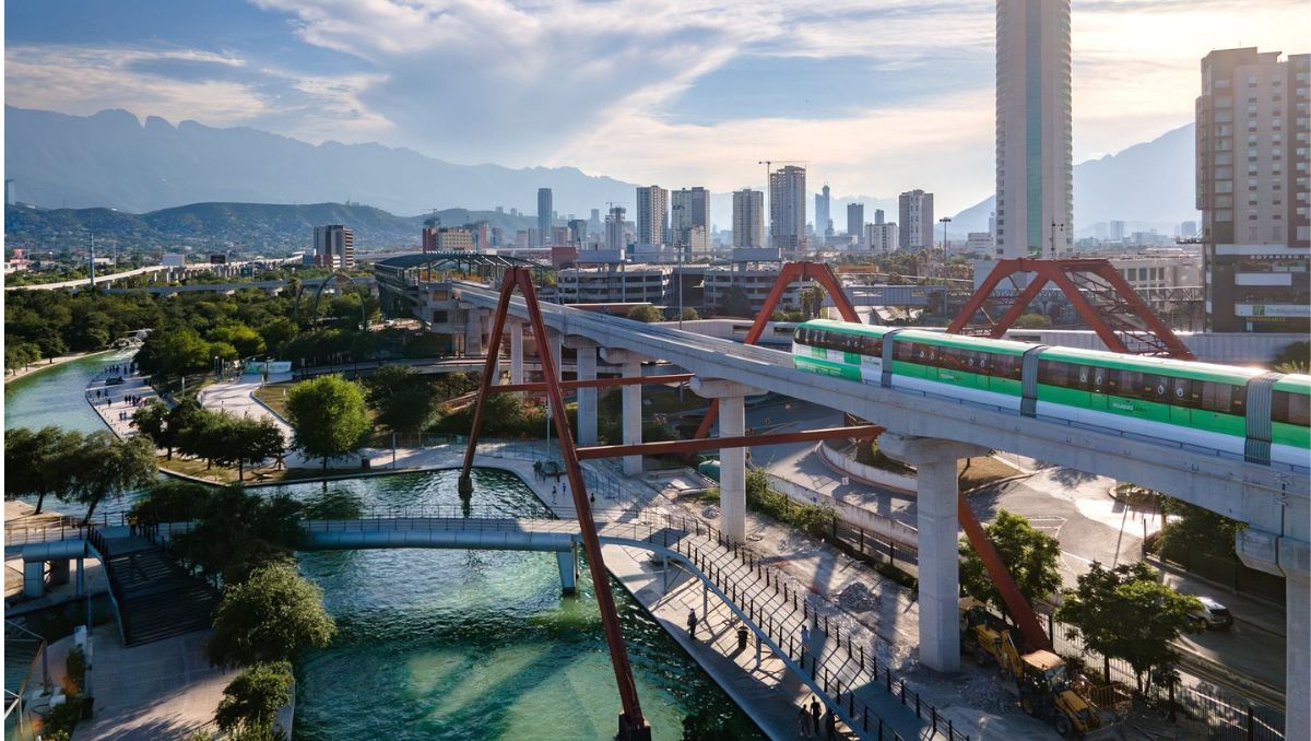 El gobernador supervisó las obras de la Línea 6 del Metro en el tramo que contempla el cruce con el Paseo Santa Lucía y Parque Fundidora | Especial