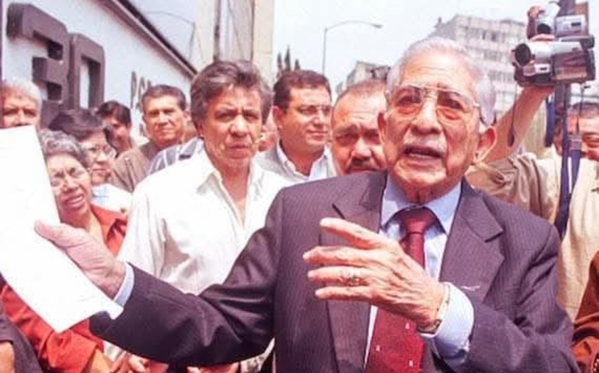 Joaquín Hernández Galicia es recordado a 104 años de su natalicio, así como las obras realizadas.| CORTESÍA: ARCHIVO FAMILIAR