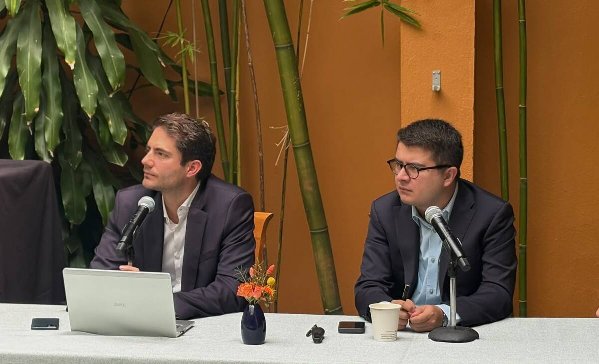 Julio Ruiz, economista en jefe de Citi México y Felipe Juncal, economista para México y Latinoamérica de Citi | Foto: Jordan Saucedo