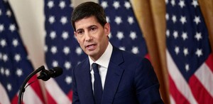 Kevin Warsh, presidente de la Reserva Federal, en un discurso el día de su ceremonia de juramento, en el Salón Este de la Casa Blanca. | Foto: Reuters
