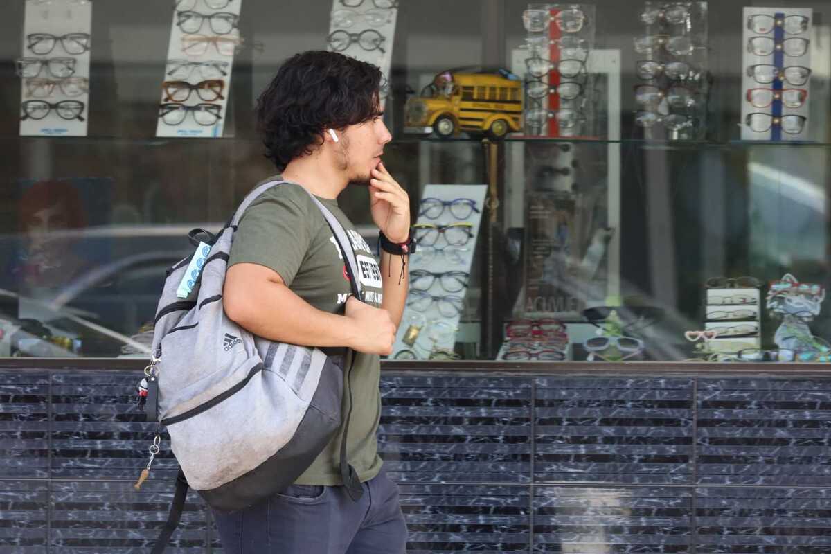 El salario promedio de trabajadores de 20 a 29 años fue de 12 mil 851 pesos al cierre de 2025.| Verónica Rivera.