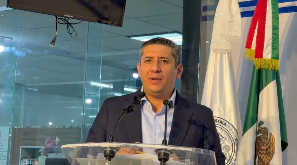 El fiscal general Bernardo Rodríguez Alamilla anunció acciones penales contra dirigentes de sindicatos en Oaxaca.| Foto:Esepecial