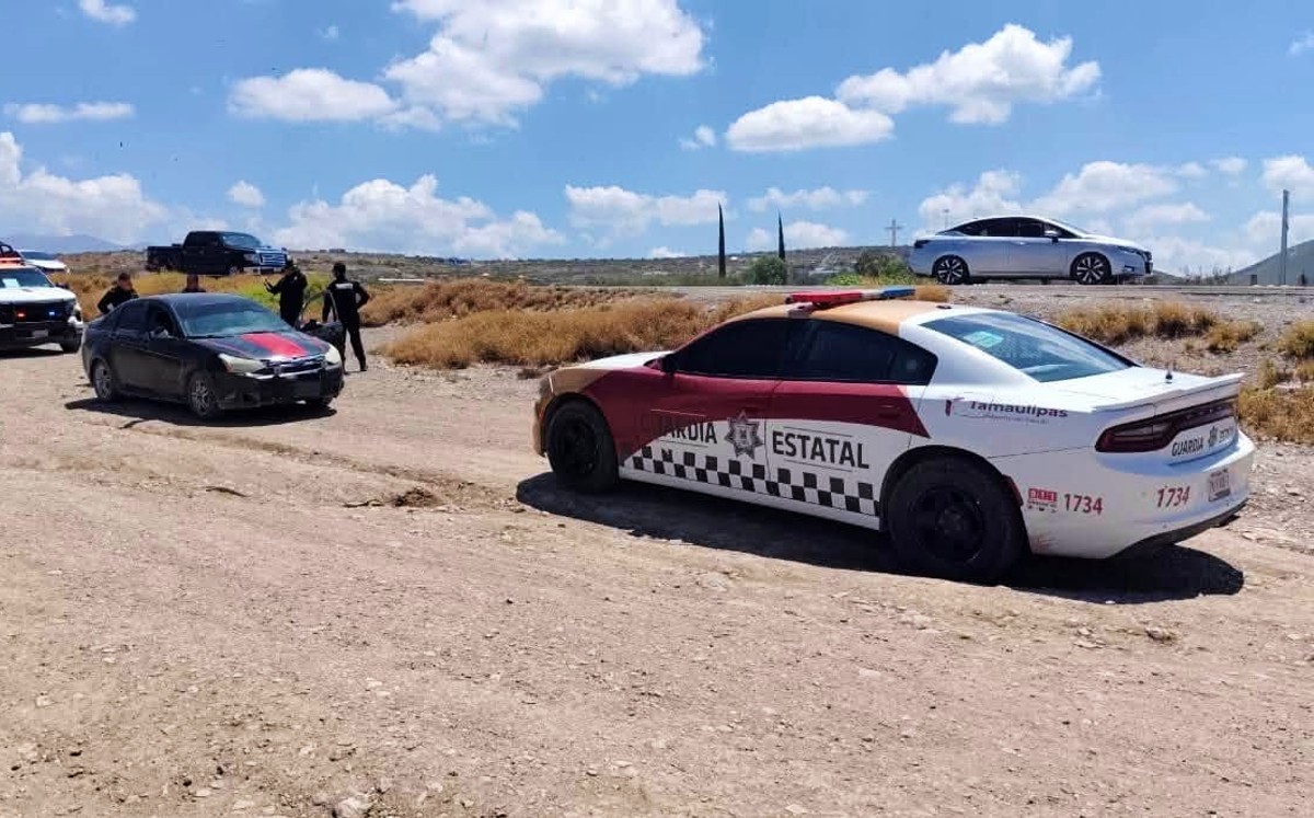 Guardia Estatal resguarda el vehículo localizado en una carretera de Tula. | Vía FB.- Secretaría de Seguridad Pública Tamaulipas
