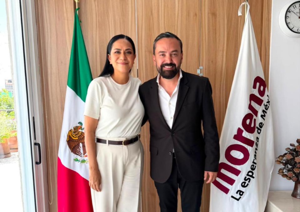 Morena cerró filas con Arturo Ávila tras la agresión ocurrida en el Patio del Federalismo. | Foto: Espeecial