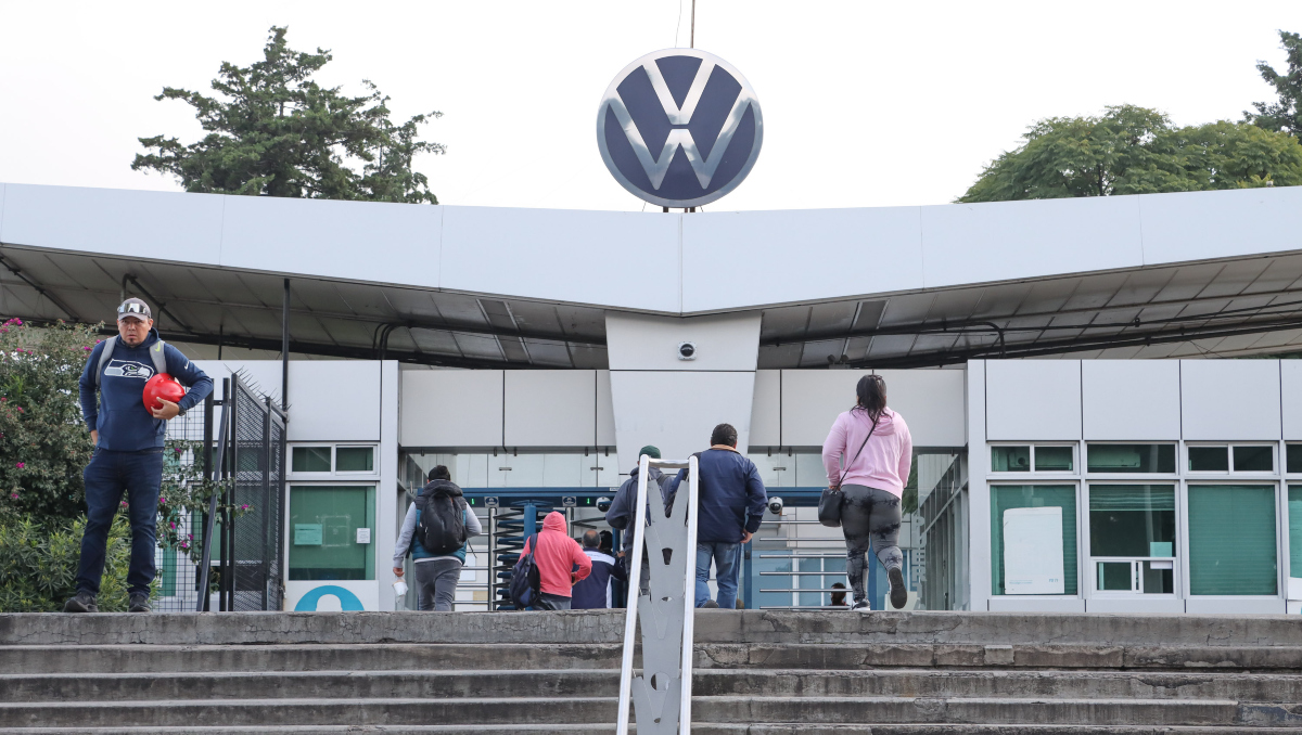Negociación Volkswagen Puebla se traslada a CDMX en busca de acuerdo | EsImagen
