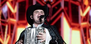 La familia del cantante ha sido objetivo de múltiples ataques