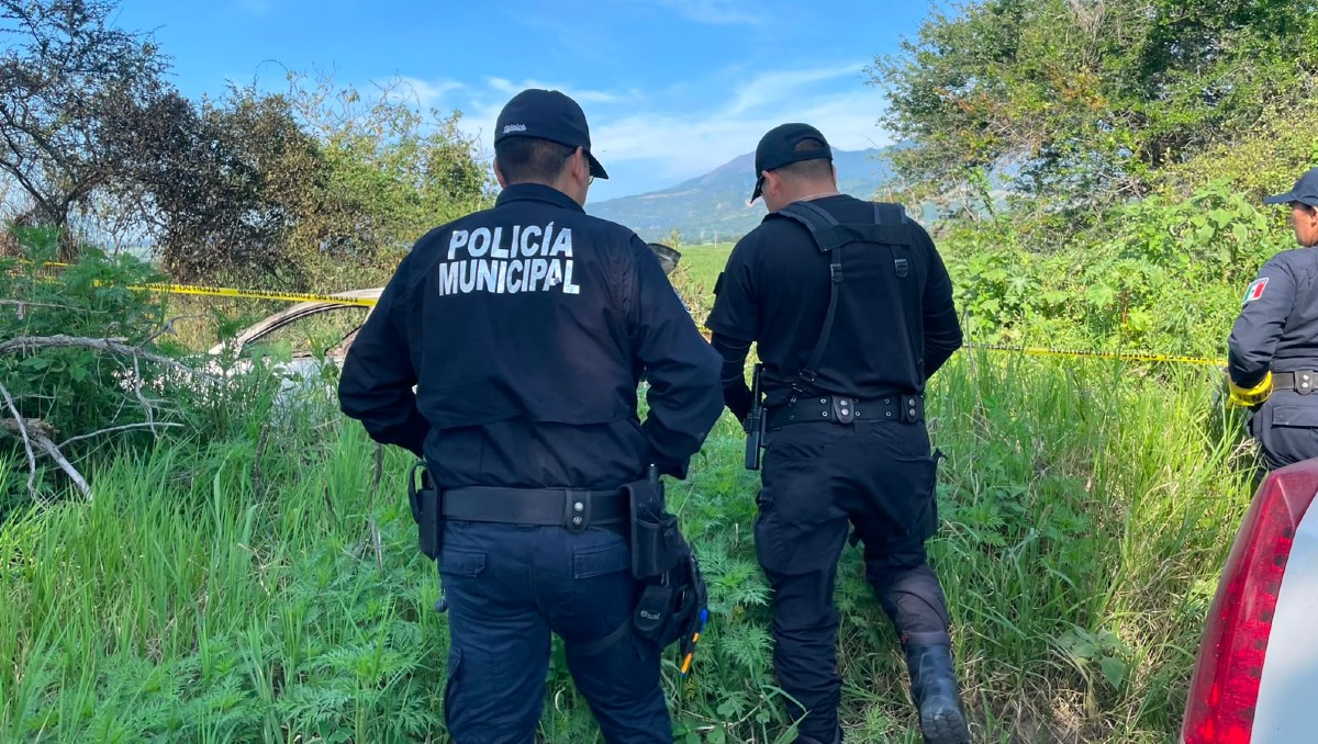 Autoridades llegaron al lugar del hallazgo en un camino de Tuxpan (Raul Aguilar Lares)