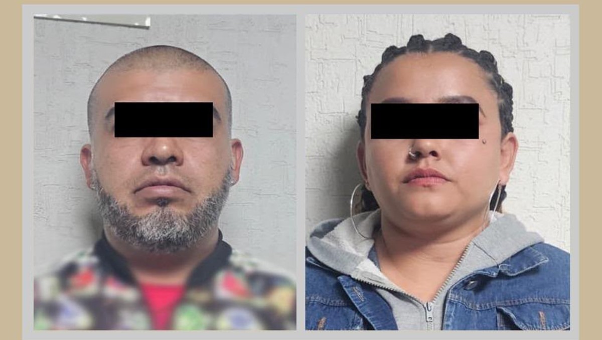 Los dos detenidos y el automóvil asegurado fueron trasladados ante el Ministerio Público en Valle de Chalco.| Foto: Especial