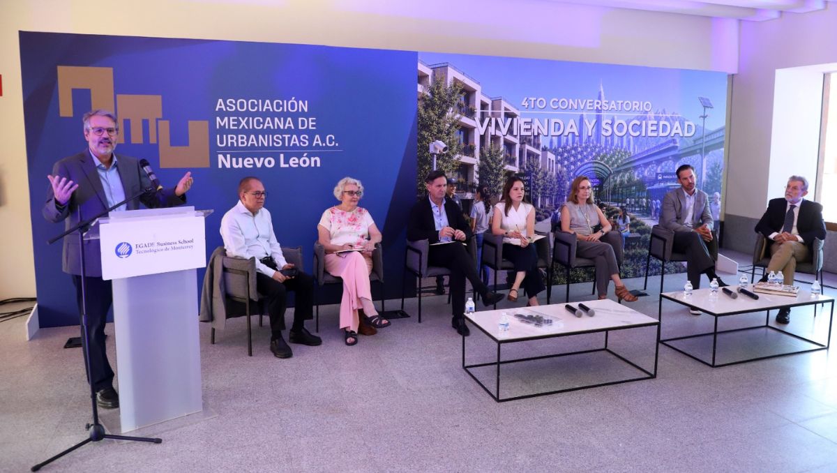 Especialistas y líderes del sector inmobiliario y social participaron en el 4.º Conversatorio “Vivienda y Sociedad” | Luis Guerra