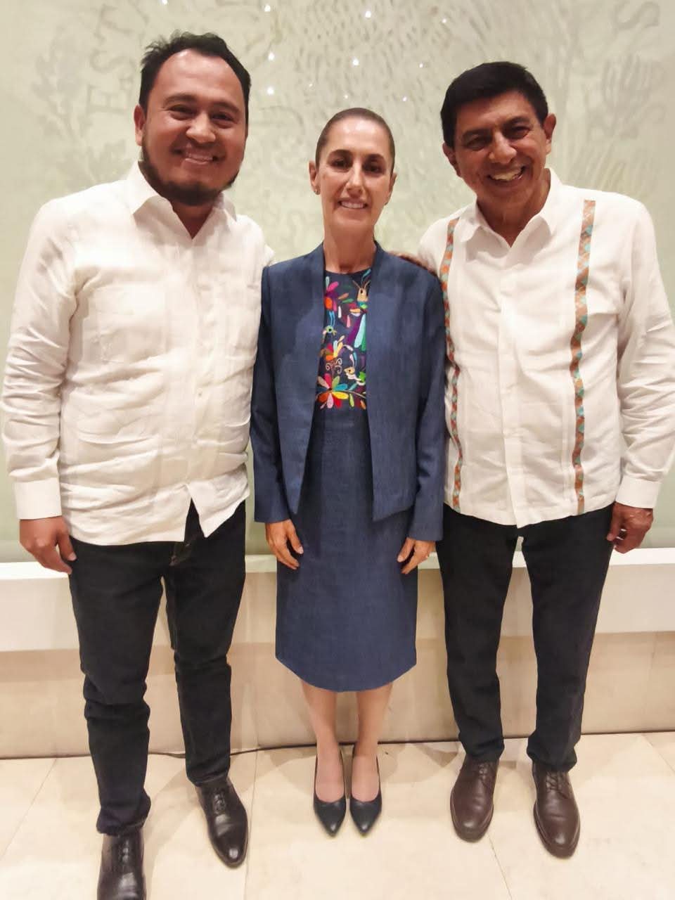 Sheinbaum y Salomón Jara encabezan mesa tripartita con la Sección 22 del SNTE