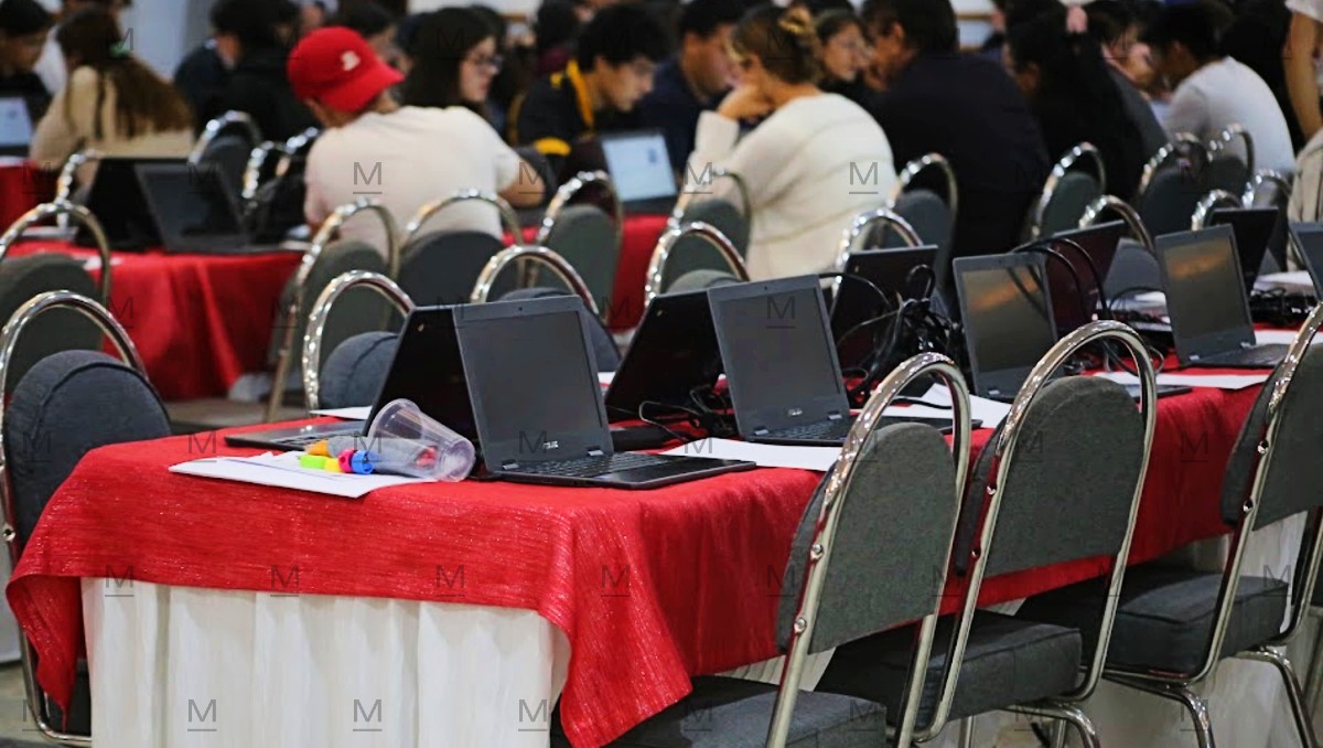 UNAM en León: concluyen exámenes de control con lugares vacíos | Daniela Béjar