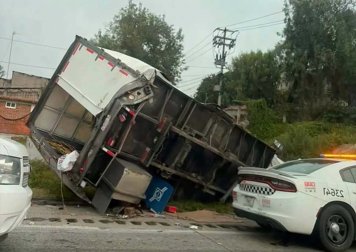 Accidente en la autopista México-Querétaro. (Cortesía)