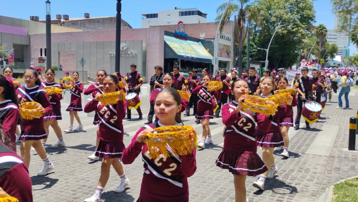 Desfile de la Juventud 2026 destaca talento poblano | Verónica López