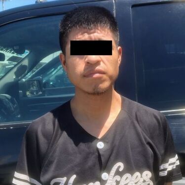 Cae hombre por presuntamente acosar a una menor en una ruta urbana en Monterrey