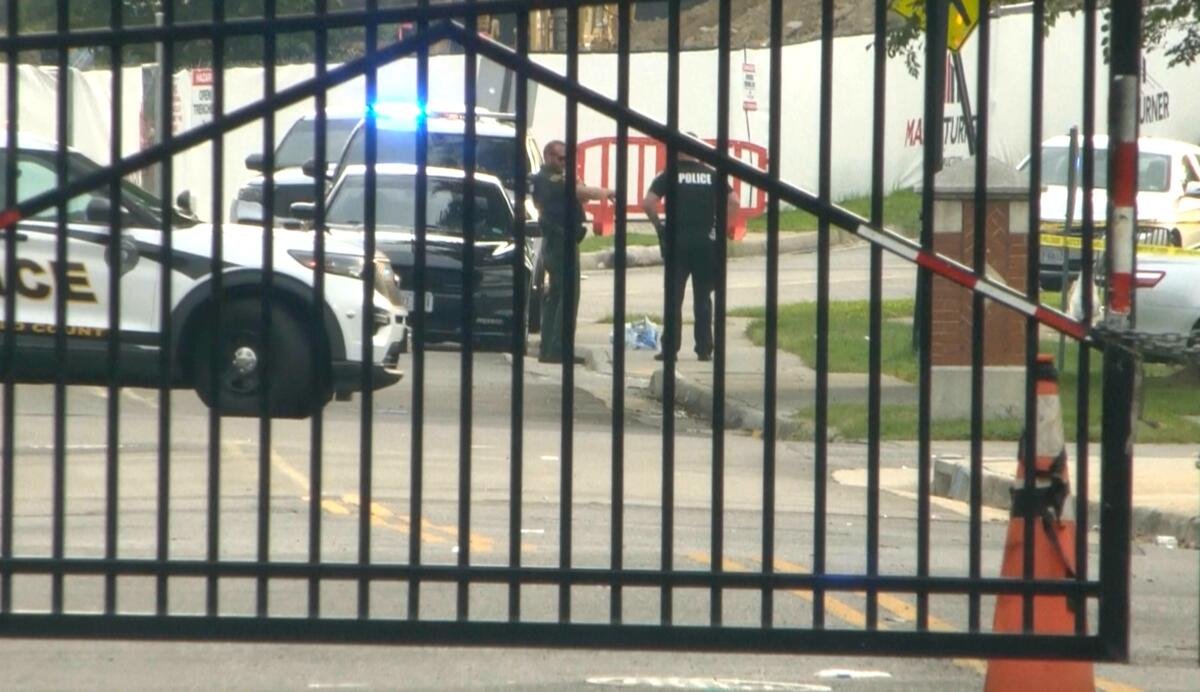 Policía de Virginia acordonó la zona de la Universidad Estatal. | Foto: @TWT_UNLEASHED vía X