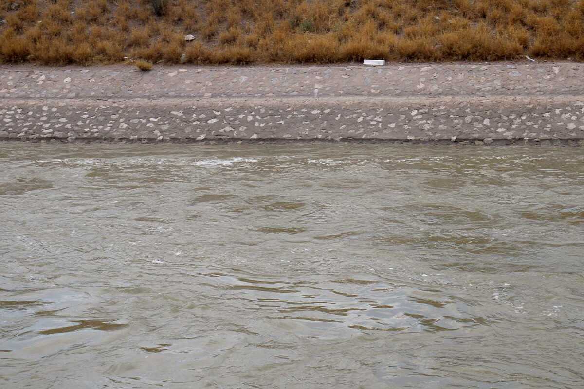 Autoridades estatales, municipales y federales intensificarán la limpieza y monitoreo del vaso para evitar obstrucciones.| Especial.