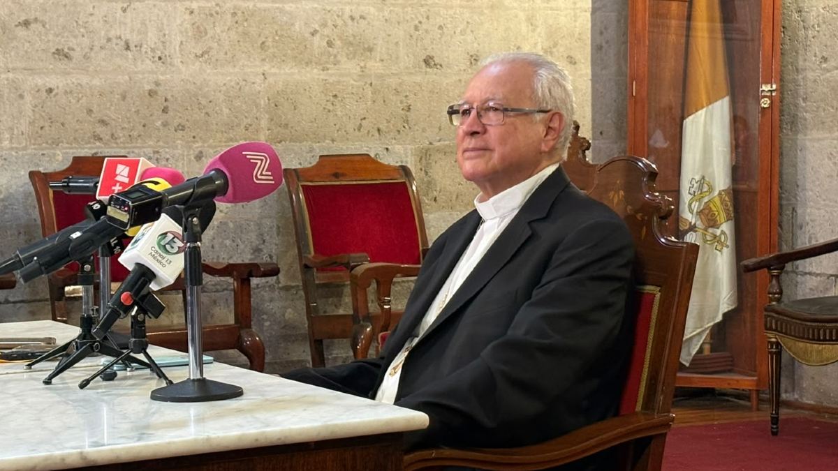 El cardenal Robles Ortega asegura que los periodistas deberían expresarse con libertad (Fátima Briceño)