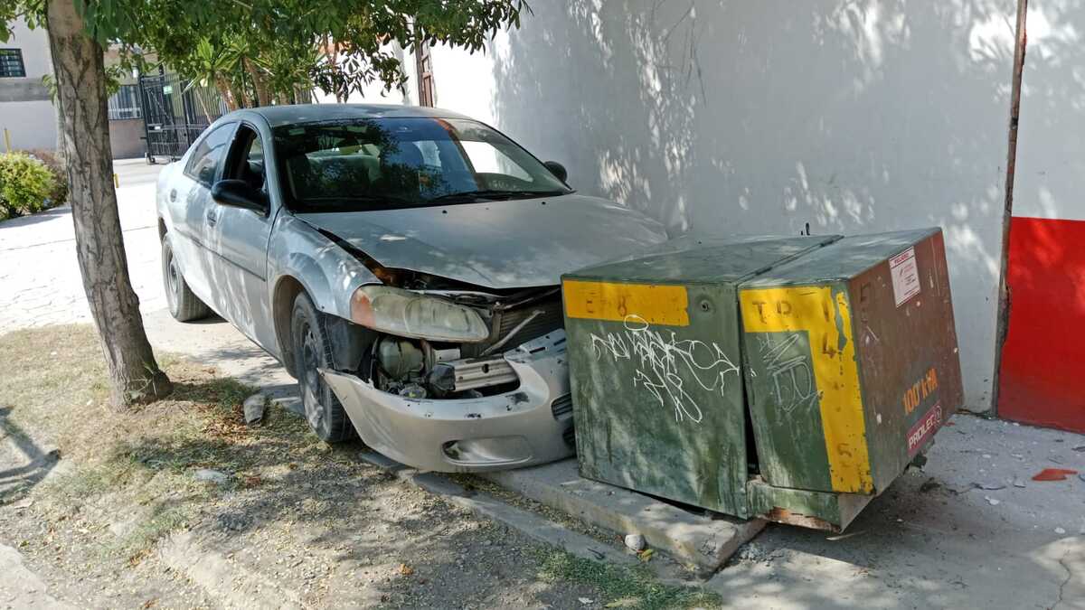El conductor perdió el control, presuntamente por exceso de velocidad.| Fotos: Protección Civil.