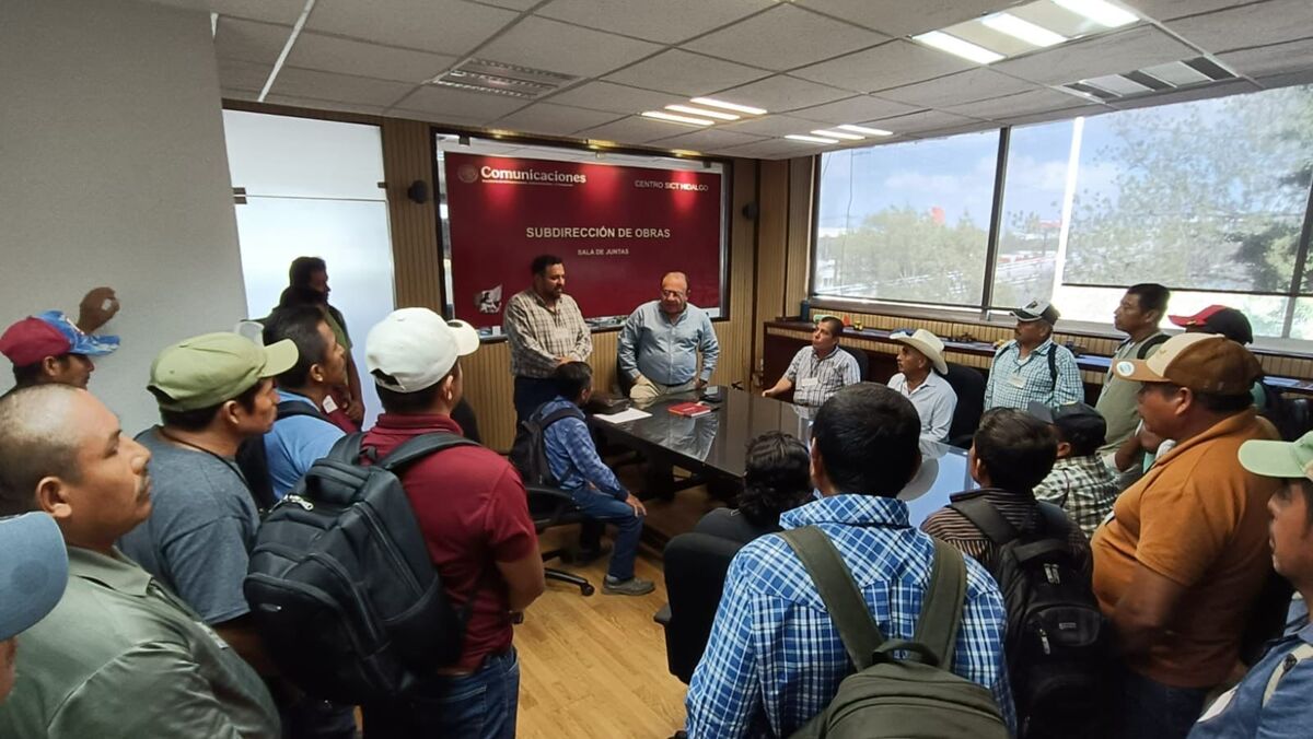 Gestionan obras viales para comunidades de San Felipe Orizatlán. (Cortesía: Ayuntamiento San Felipe Orizatlán)