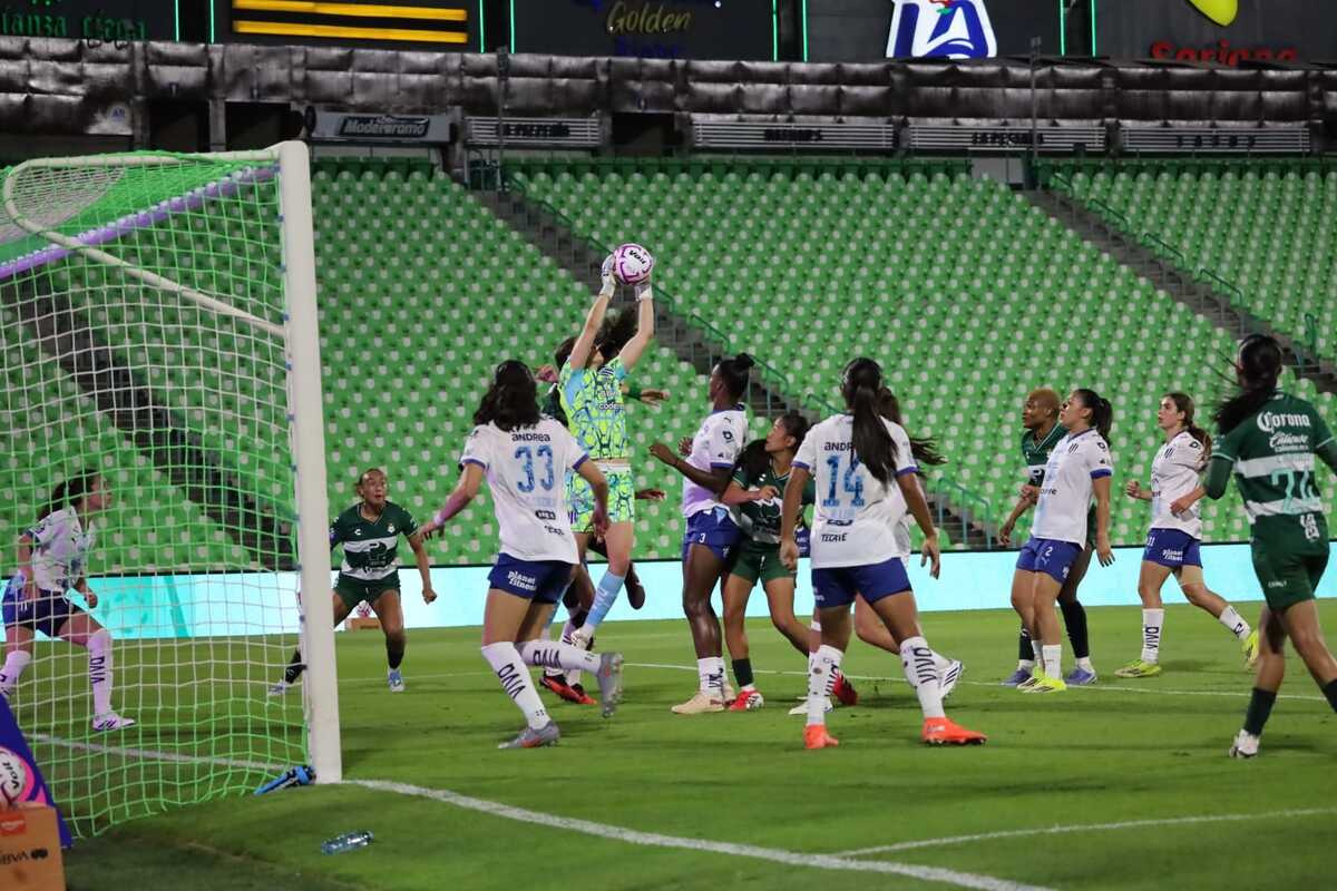 Monterrey aprovechó su contundencia desde el primer tiempo y sentenció el partido con tres goles antes del descanso.| Verónica Rivera.