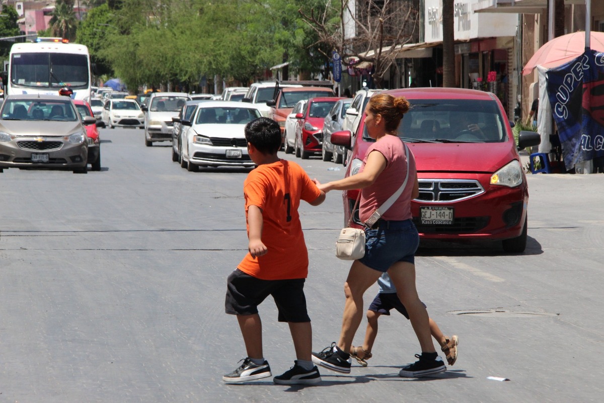 Peatones en La Laguna. | Foto: Roberto Amaya