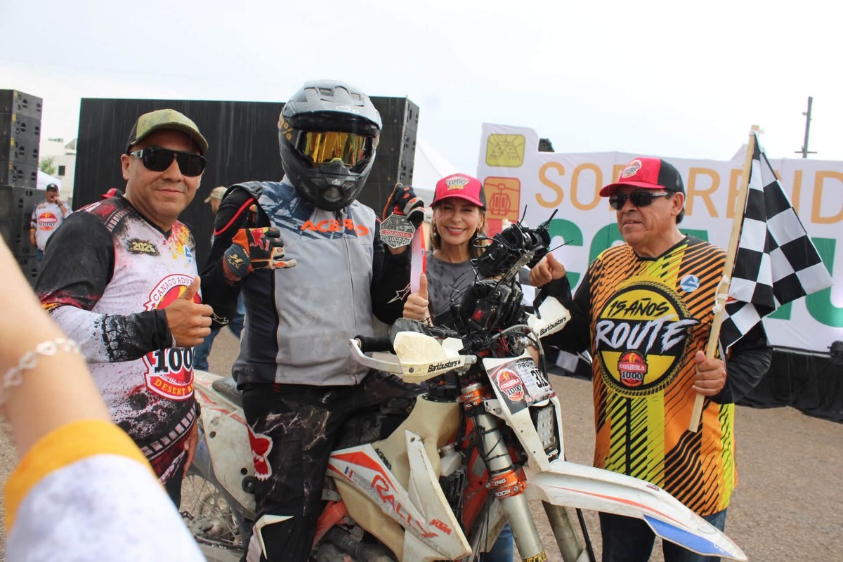 Premiaron a lo mejor del 'Coahuila 1000' en Monclova. (Cortesía Rally Coahuila 1000)