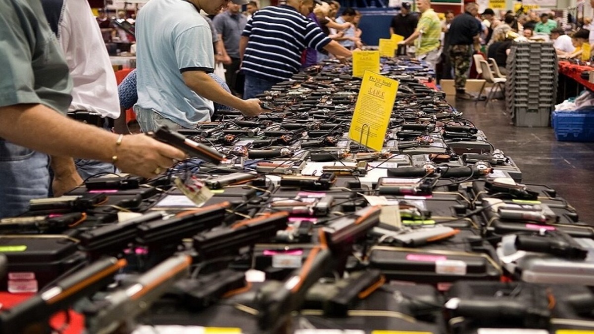 Reportes internacionales advierten sobre los riesgos de que armas destinadas al frente de guerra europeo terminen desviadas hacia el crimen organizado