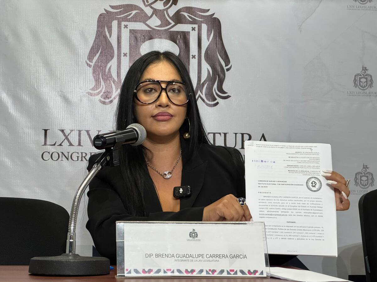 Brenda Carrera presentó una denuncia formal contra Carlos Lomelí. (Tony Martínez)