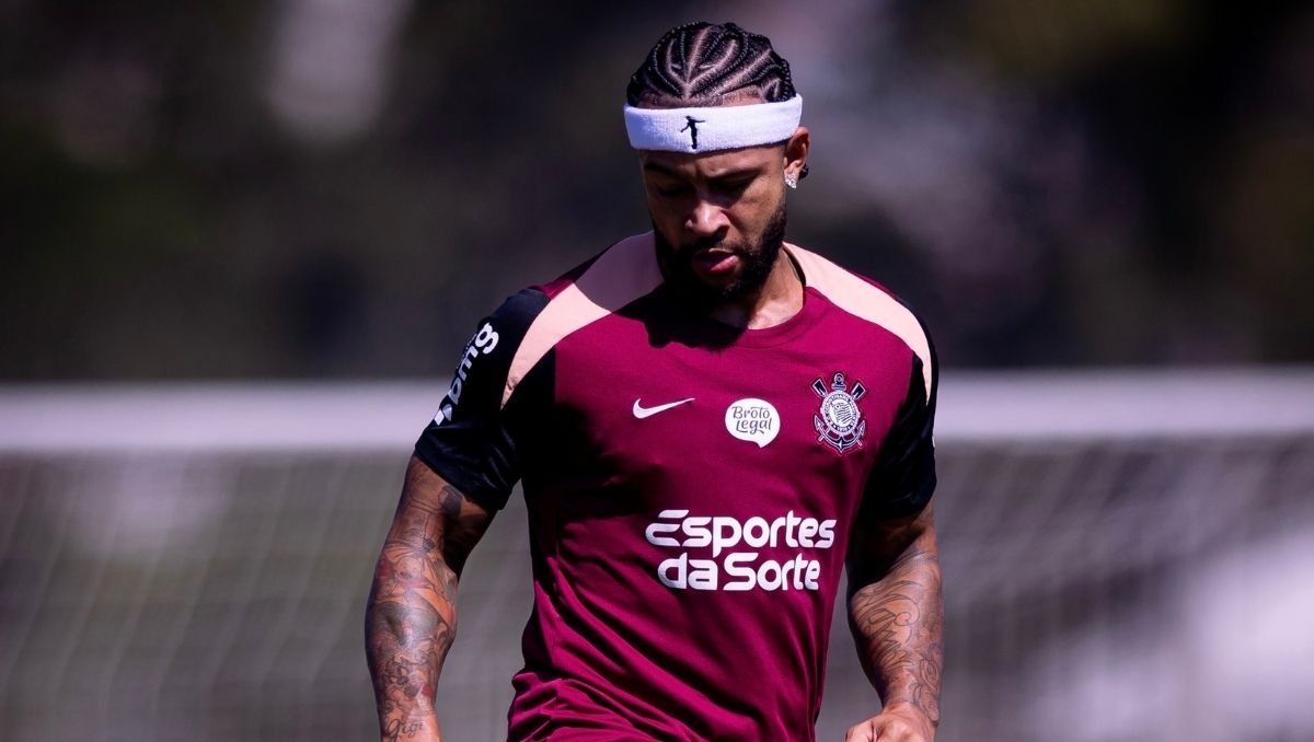 Corinthians da marcha atrás y renueva contrato de Memphis Depay (X: @Corinthians)
