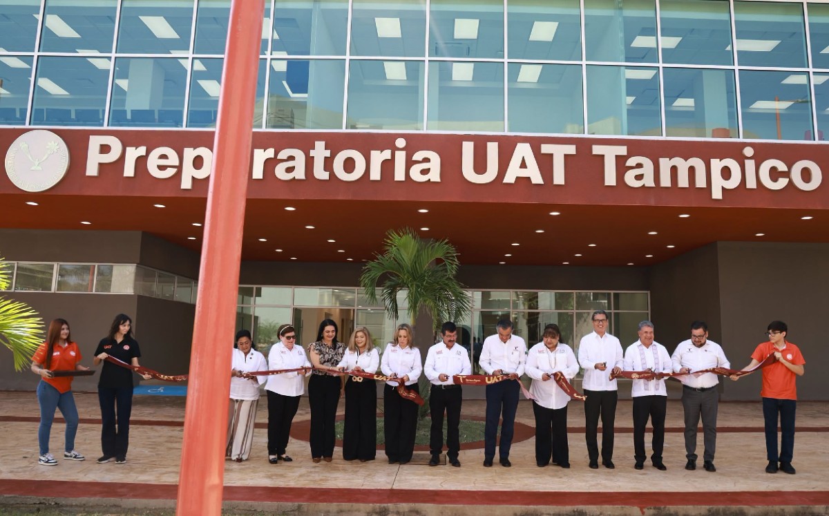 El corte del listón del plantel Campus Sur fue encabezado por el primer mandatario y el rector. |CORTESÍA: GOBIERNO DE TAMAULIPAS
