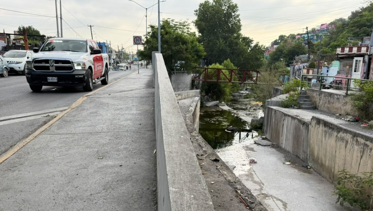 Elementos de Protección Civil y la Cruz Roja rescataron a un lesionado identificado como José | Fernanda Pérez
