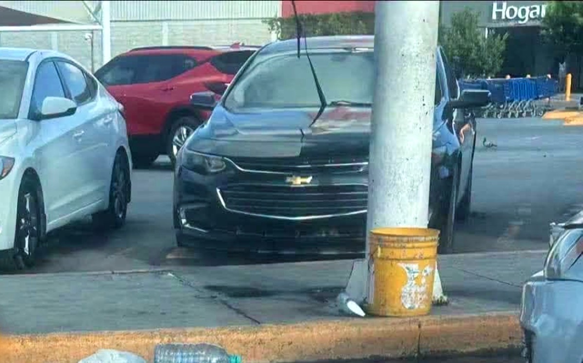 Estacionamiento de Walmart Periferico de Matamoros, donde se realizo el reporte. | Vía FB.- Tamaulipas SDR