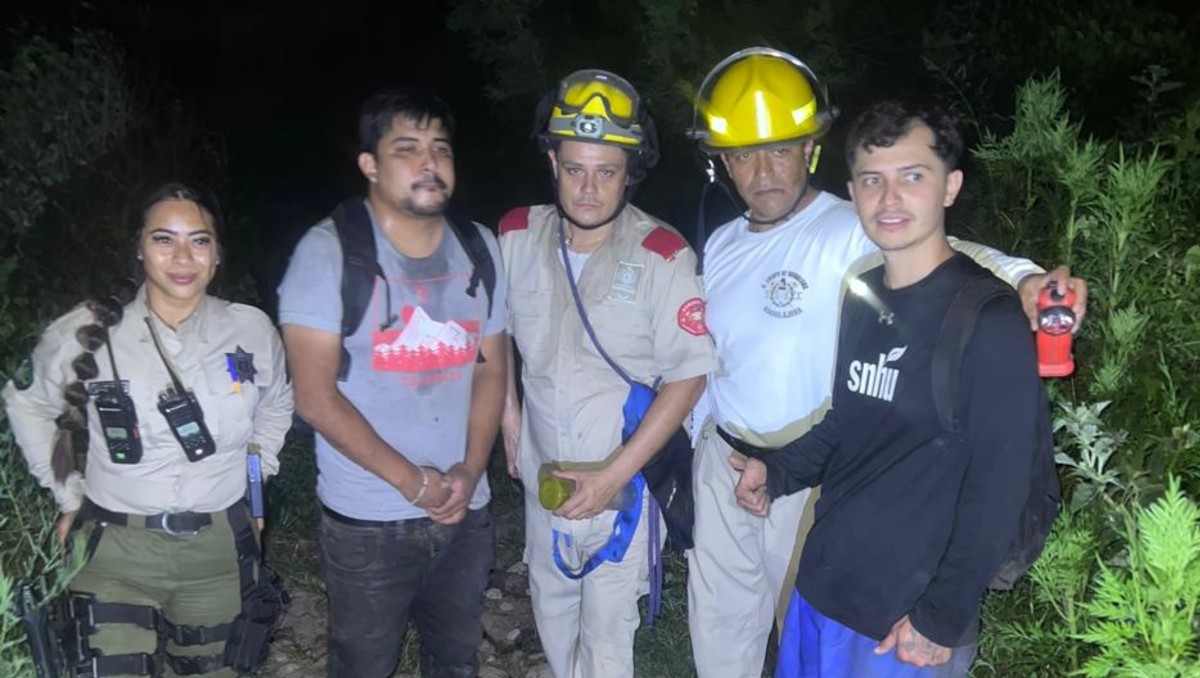 Los hombres fueron rescatados sanos y salvos. (Vicente Torres)