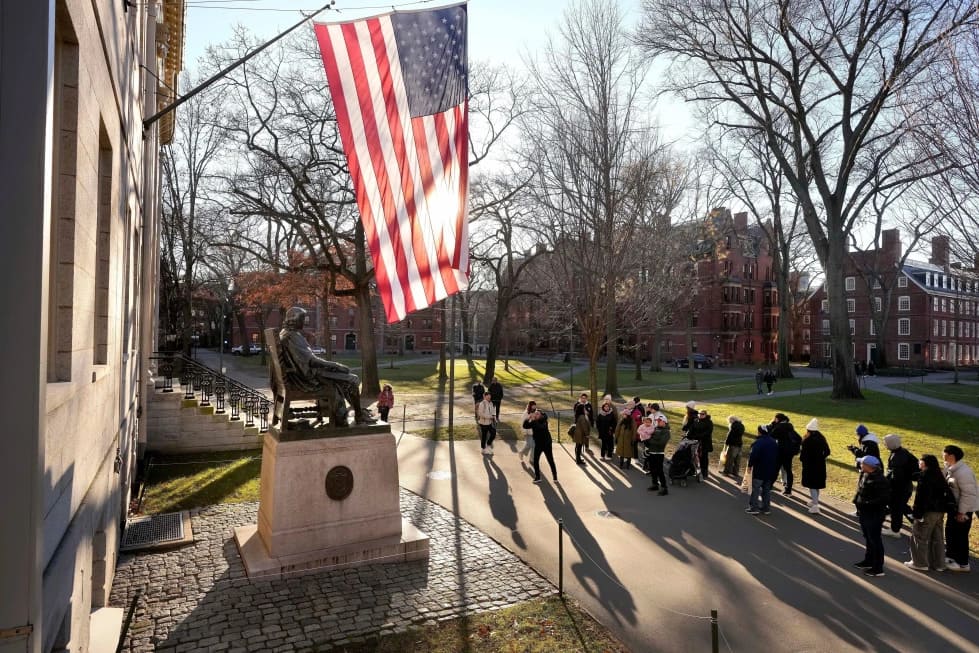 Instituciones de élite como la Universidad de Harvard y el MIT están bajo la lupa del Departamento de Defensa. | Foto: AP