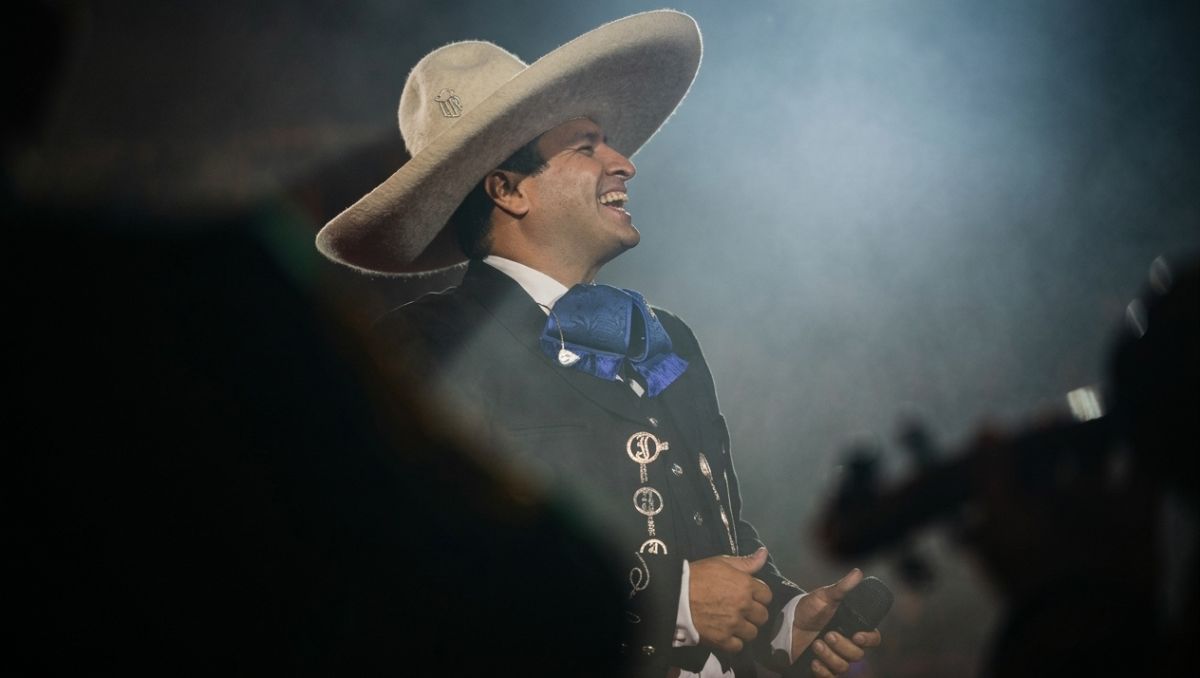 Julión Álvarez vuelve a agotar en menos de 24 horas sus boletos para el Estadio de los Sultanes | Especial