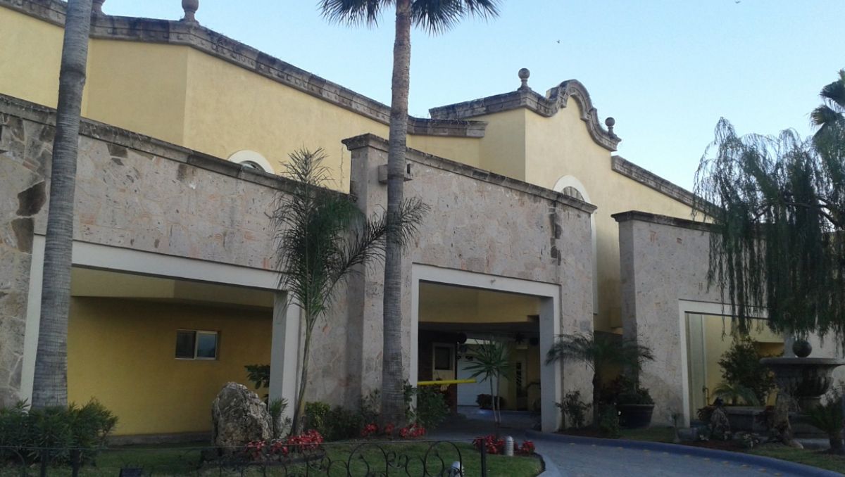 El motel donde se registró el hecho se ubica sobre la carretera a Laredo. | Especial