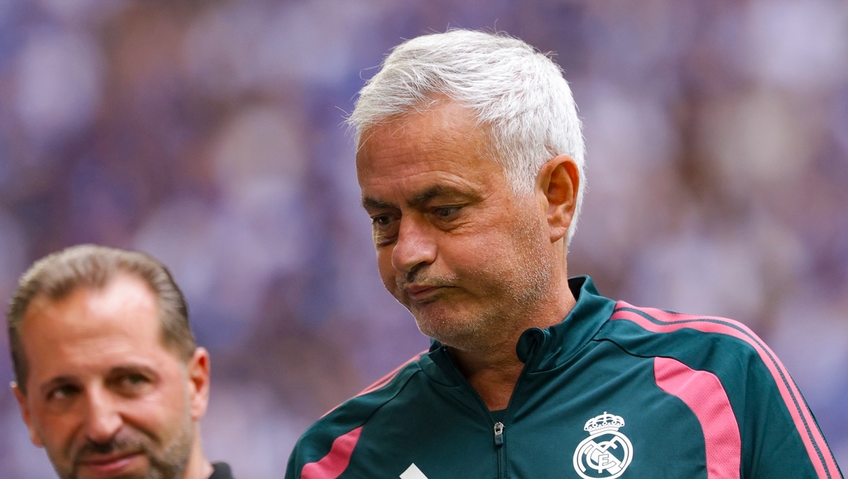 Mourinho dice que la plantilla del Real Madrid está cerrada luego de no poder sumar a Rodri (EFE)