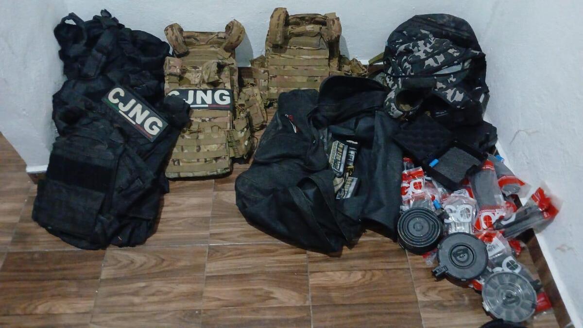 Placas vehiculares podrían vincular operativo en Colima con homicidio de exfuncionario. | Especial