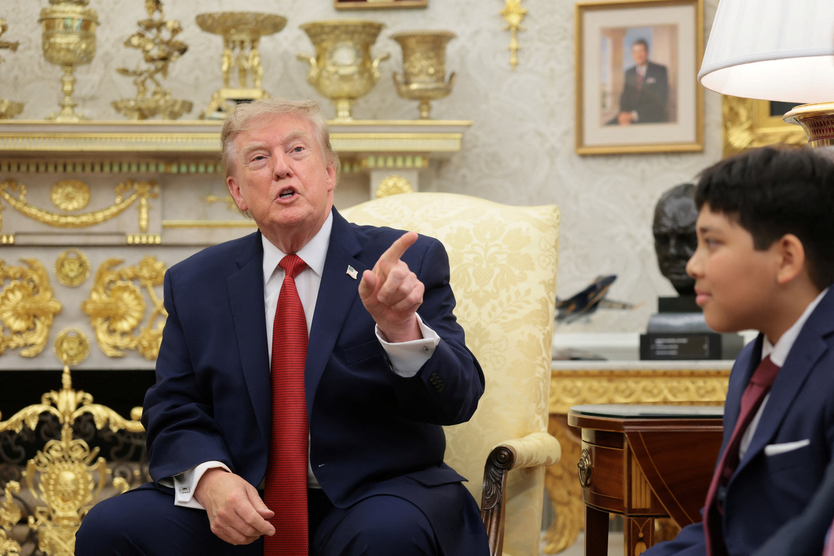 El presidente de Estados Unidos, Donald Trump, habla en el Despacho Oval de la Casa Blanca. | Reuters
